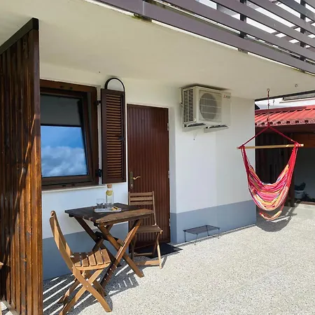 Oddih Apartment *